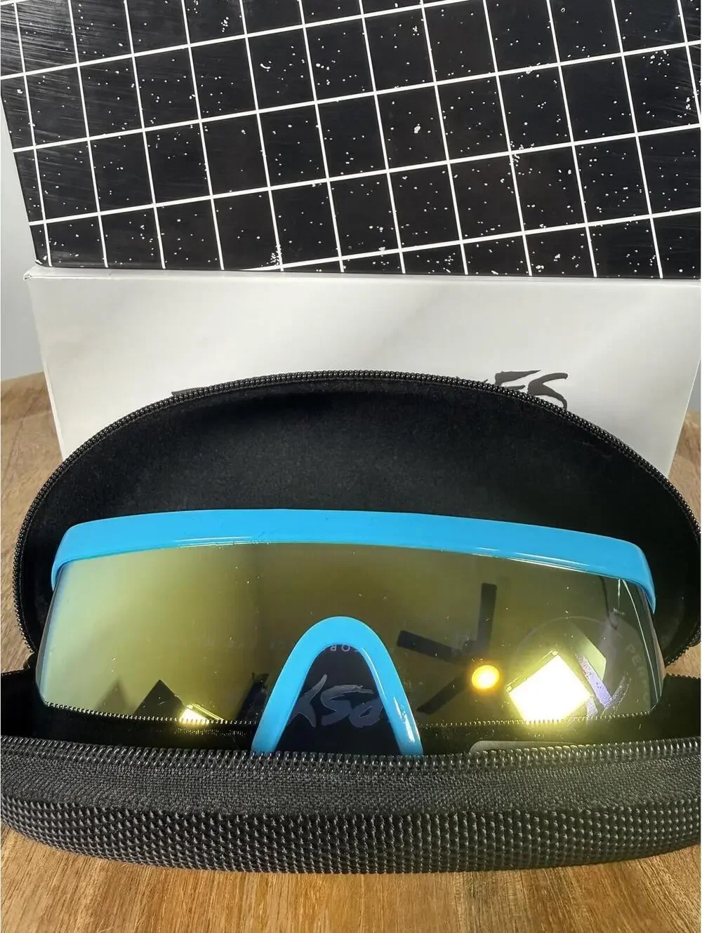 Tipsy Elves Jam Blaster Reflective Performance Sunglasses NWT - Picture 6 of 7